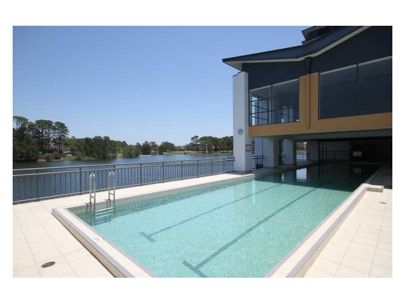 621/25 Lake Orr Drive, Robina QLD 4226