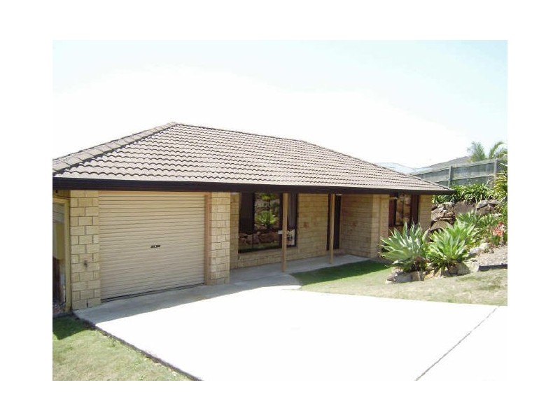 81 Paddington Drive, Carrara QLD 4211