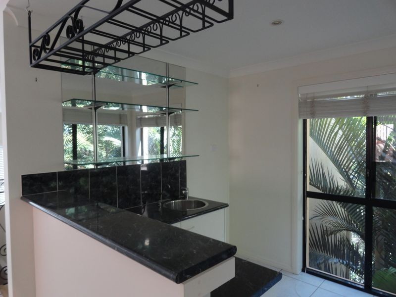 28 Ardrossan Place, Highland Park QLD 4211