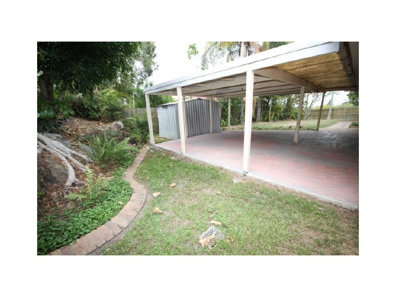 1 Leesa Court, Highland Park QLD 4211