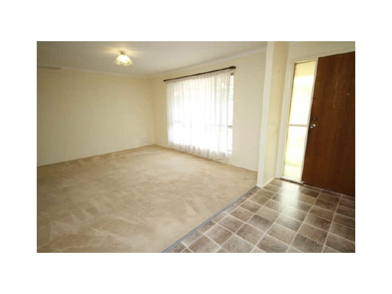 1 Leesa Court, Highland Park QLD 4211