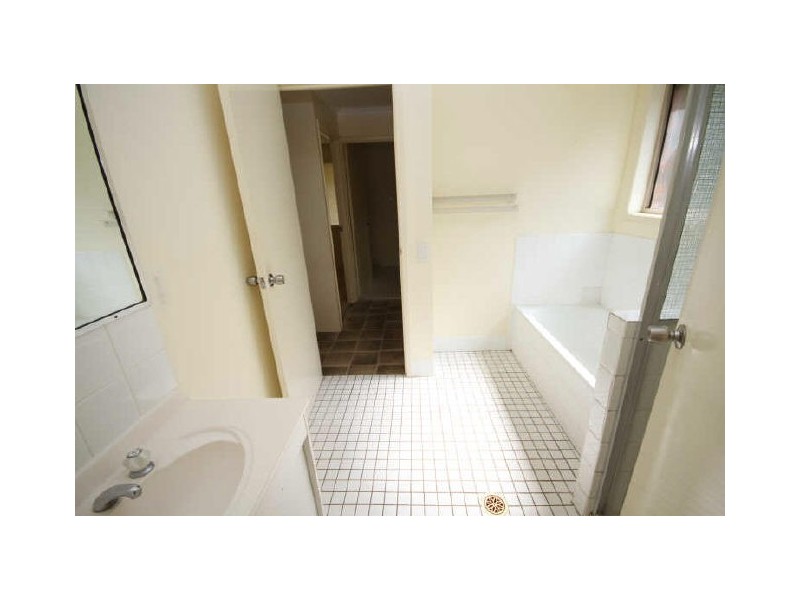 1 Leesa Court, Highland Park QLD 4211