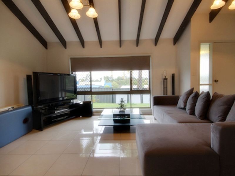 2 Koonan Court, Ashmore QLD 4214