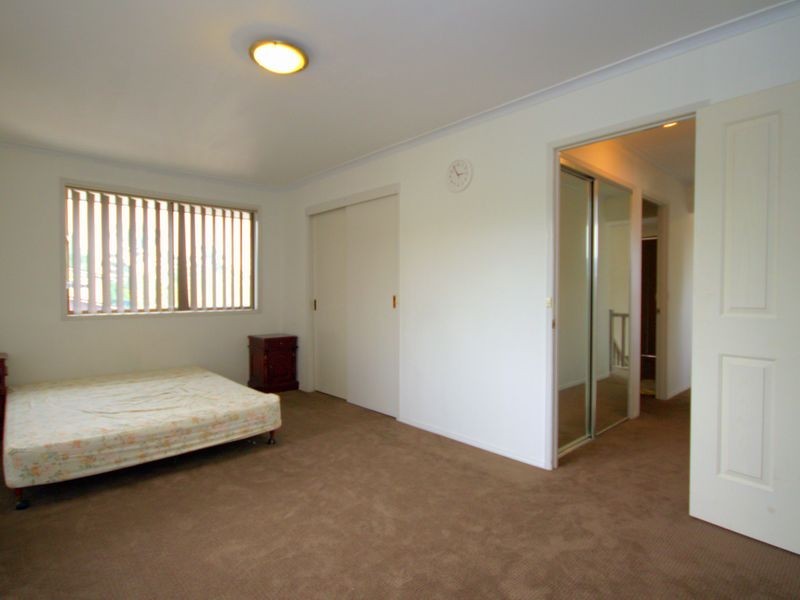 2 Koonan Court, Ashmore QLD 4214