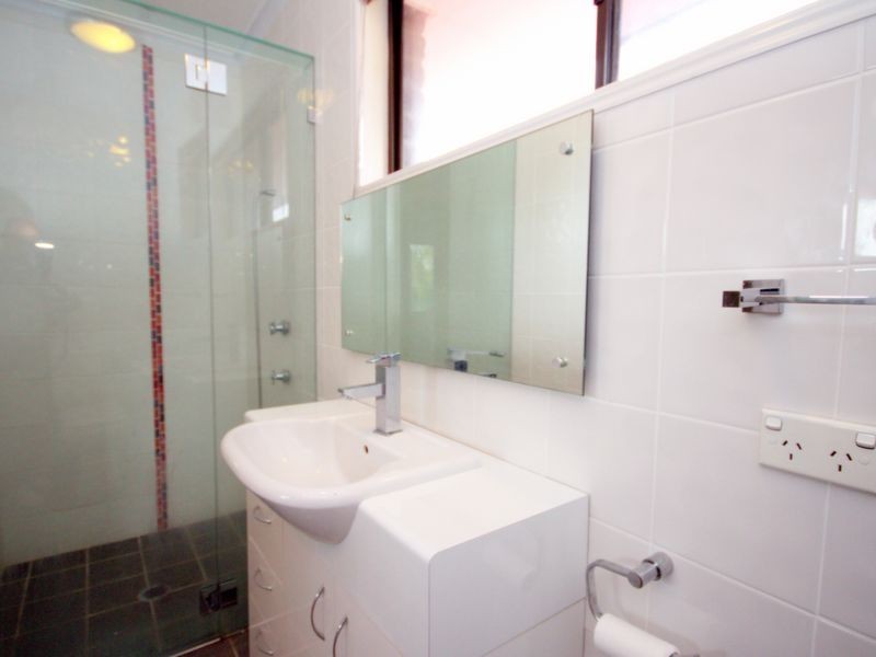 2 Koonan Court, Ashmore QLD 4214