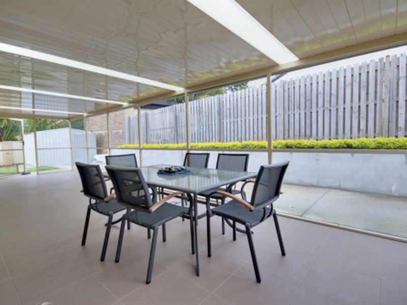 2 Koonan Court, Ashmore QLD 4214