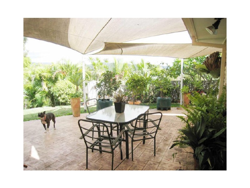 186 Alexander Drive, Highland Park QLD 4211