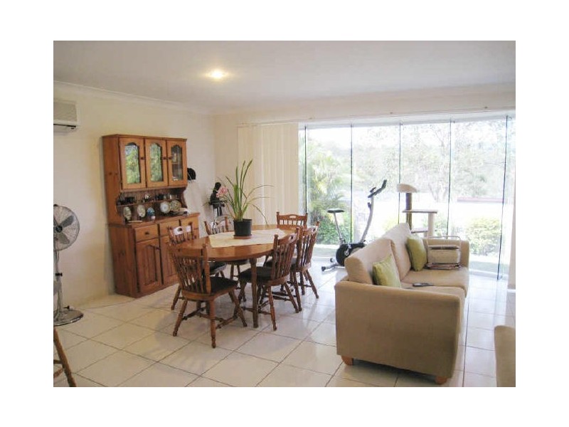 186 Alexander Drive, Highland Park QLD 4211