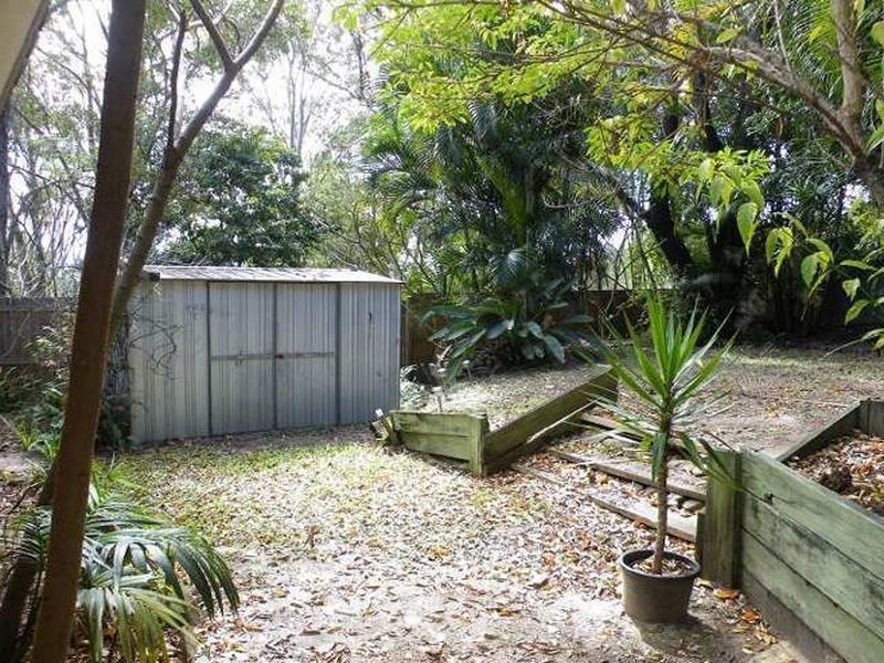 5 Minugh Court, Carrara QLD 4211