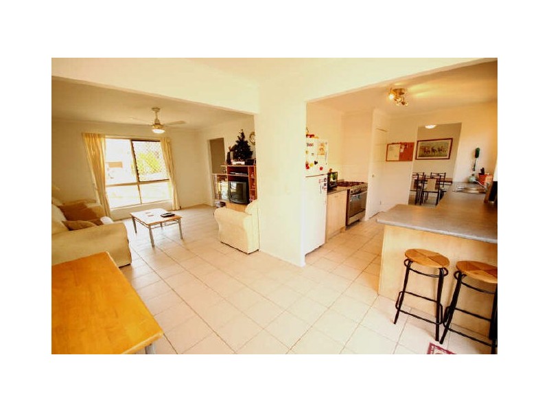 14 Zane Street, Molendinar QLD 4214