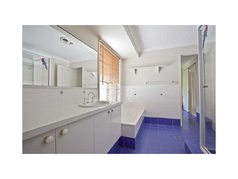 5 Bluestone Drive, Carrara QLD 4211