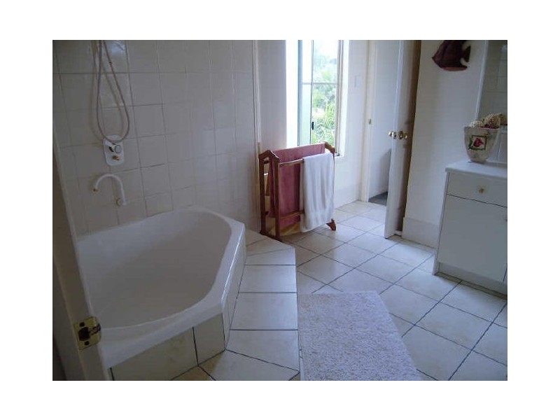 6 Ardrossan Place, Highland Park QLD 4211