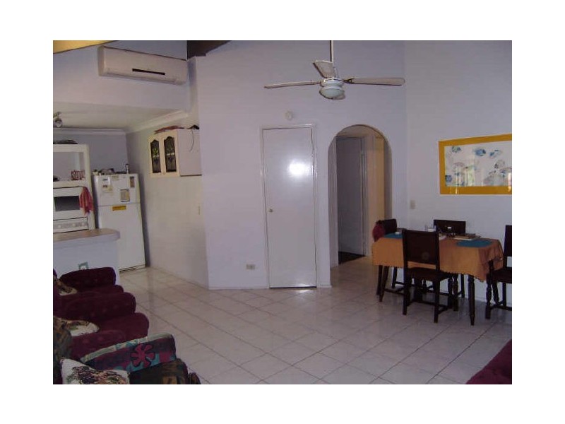 1/13 Ash Court, Arundel QLD 4214