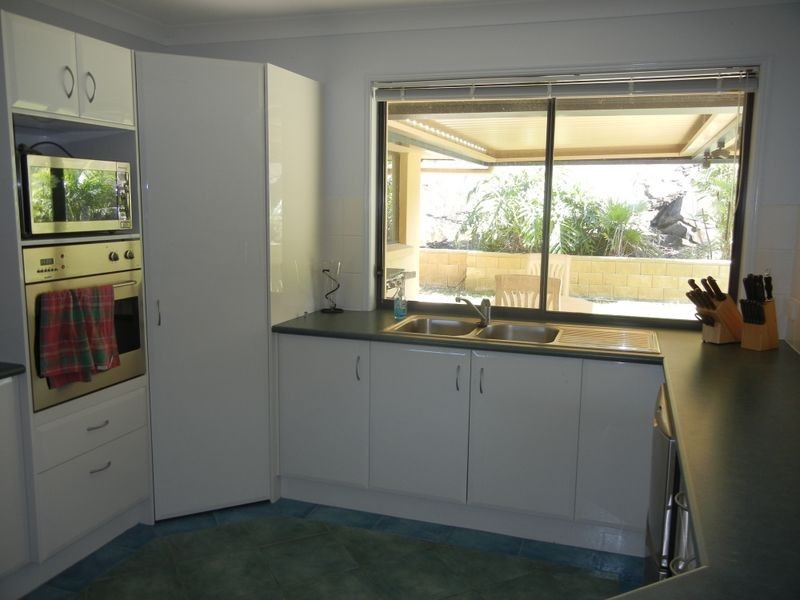 10 Ibrox Park Court, Nerang QLD 4211