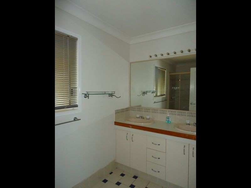 67 Mclaren Road, Nerang QLD 4211