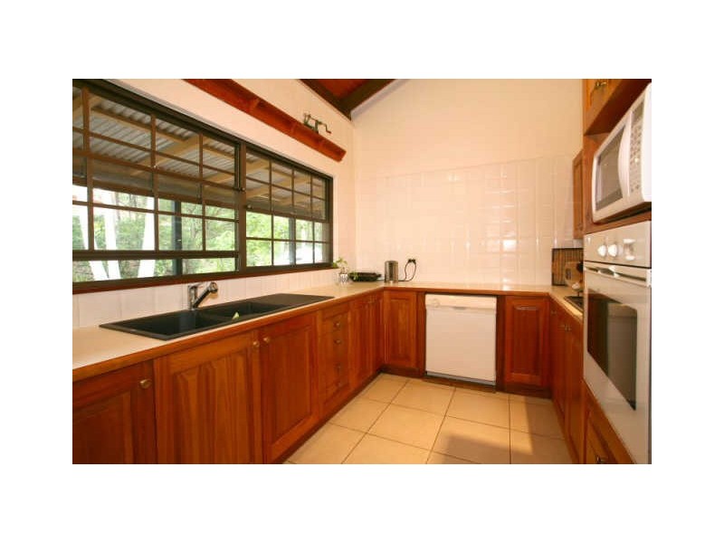 22 Narrabri Court, Gaven QLD 4211