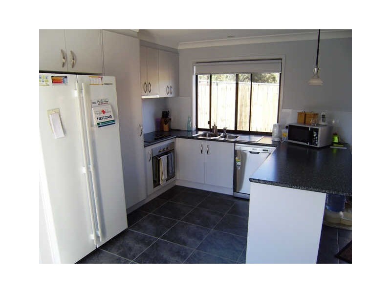 2/3 Chantrill Avenue, Nerang QLD 4211