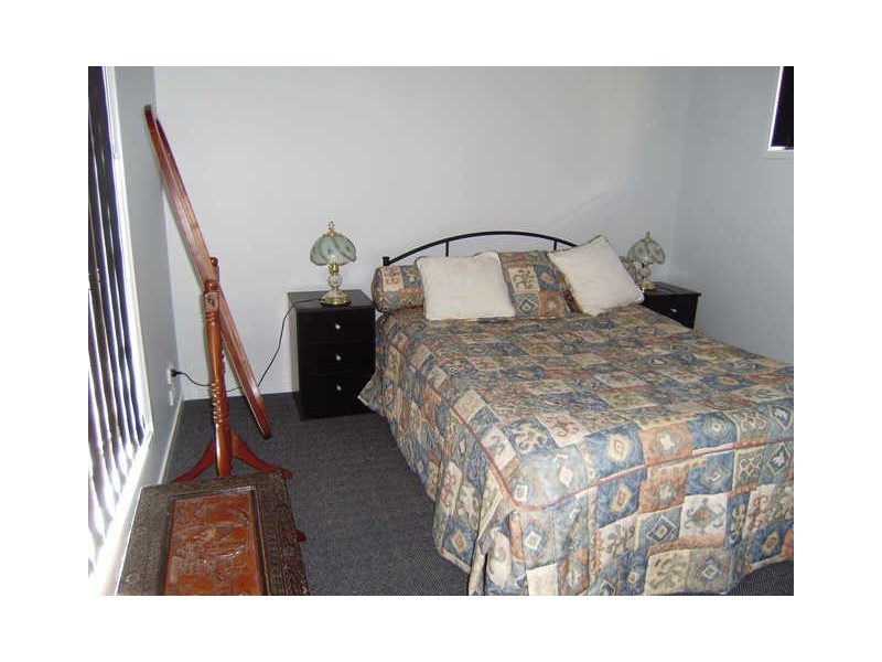 2/3 Chantrill Avenue, Nerang QLD 4211