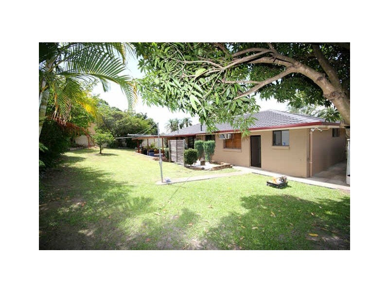 1 Yarrimbah Drive, Nerang QLD 4211