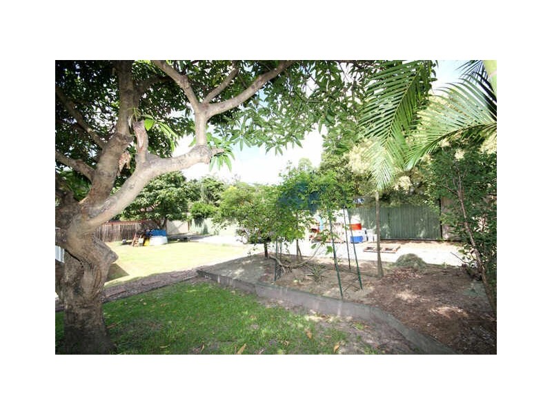 1 Yarrimbah Drive, Nerang QLD 4211