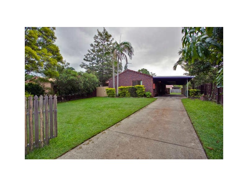 9 Bluestone Drive, Carrara QLD 4211