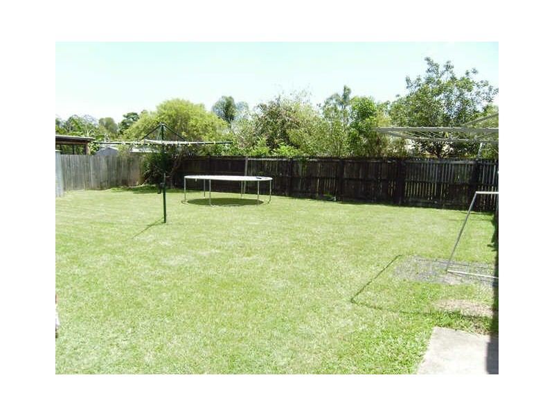 9 Bluestone Drive, Carrara QLD 4211