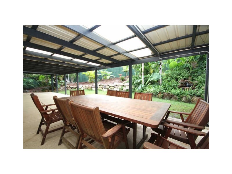 10 Bernadette Place, Highland Park QLD 4211