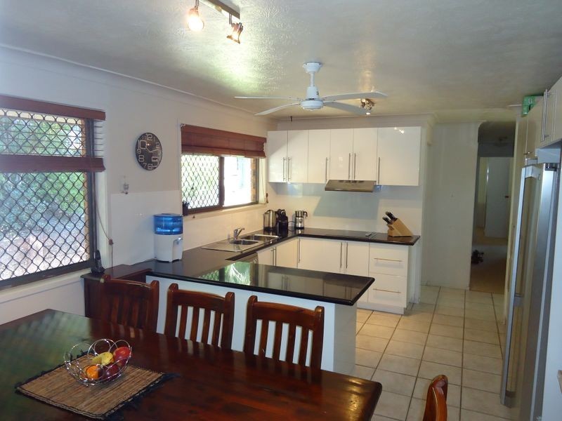 6 Pilbara Place, Worongary QLD 4213
