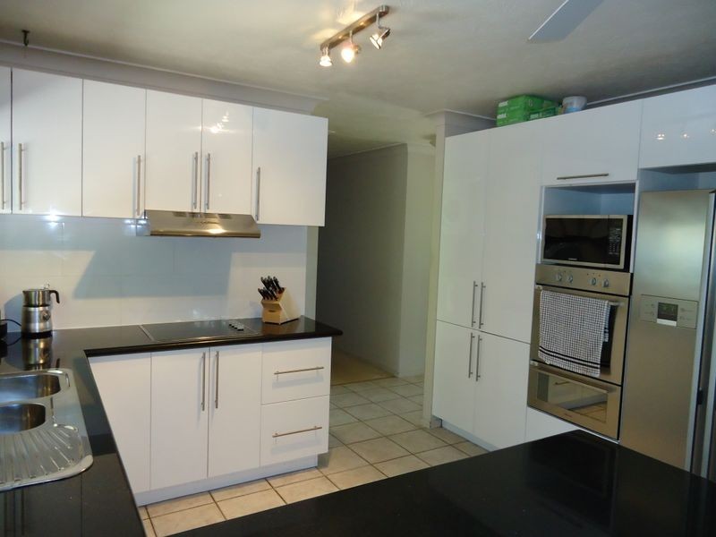 6 Pilbara Place, Worongary QLD 4213