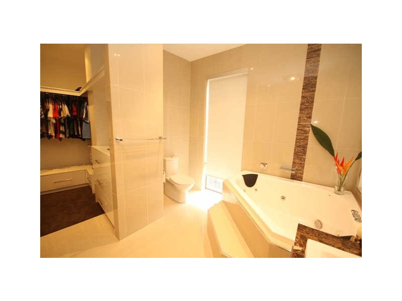 1/7021 Circa Vista Drive, Benowa QLD 4217