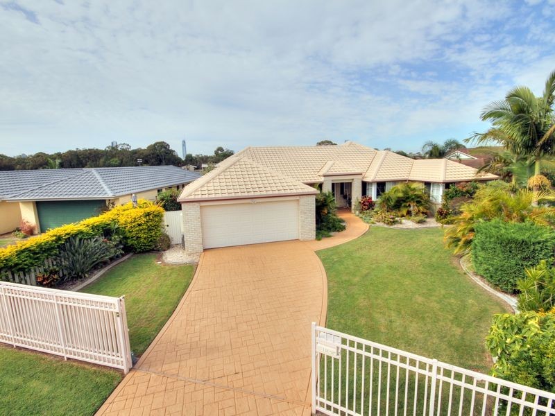 10 Marjorie Crescent, Benowa QLD 4217