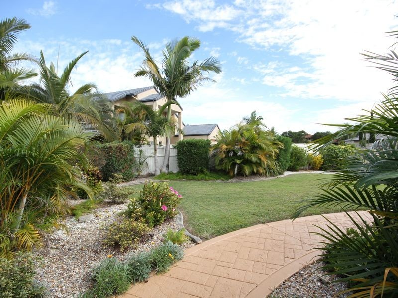 10 Marjorie Crescent, Benowa QLD 4217