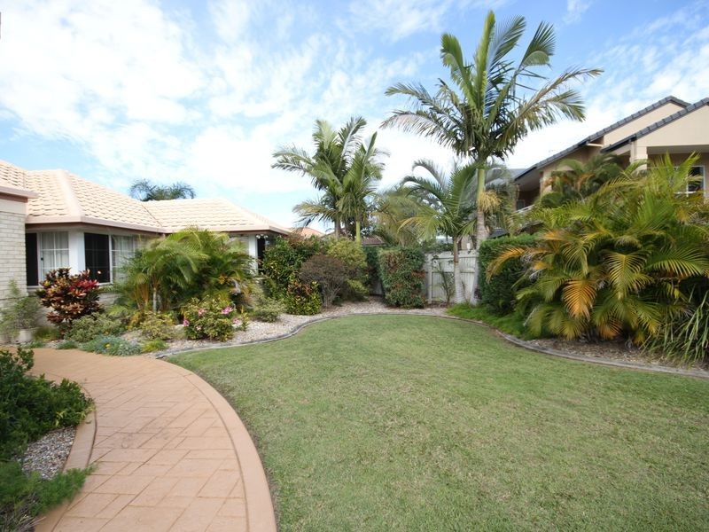 10 Marjorie Crescent, Benowa QLD 4217