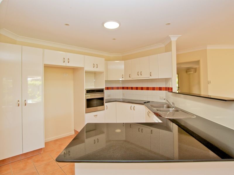 14 Rhiannon Drive, Ashmore QLD 4214