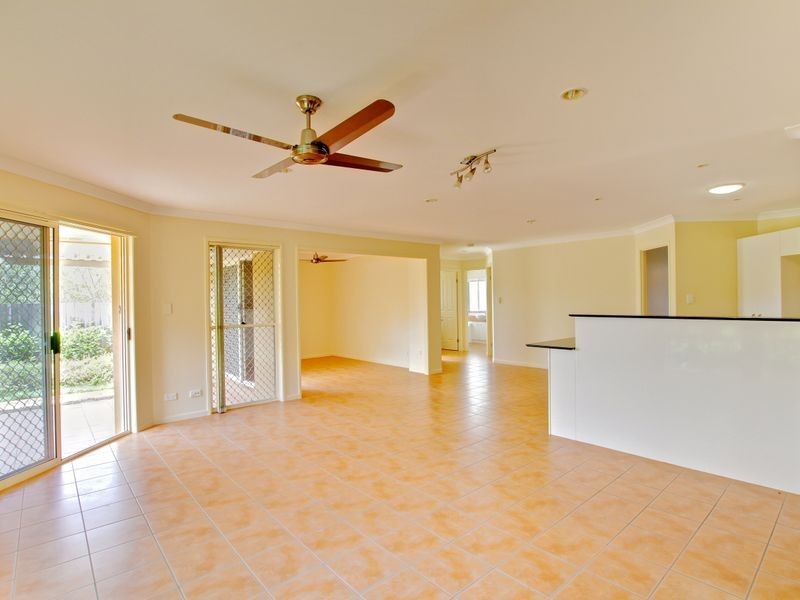 14 Rhiannon Drive, Ashmore QLD 4214