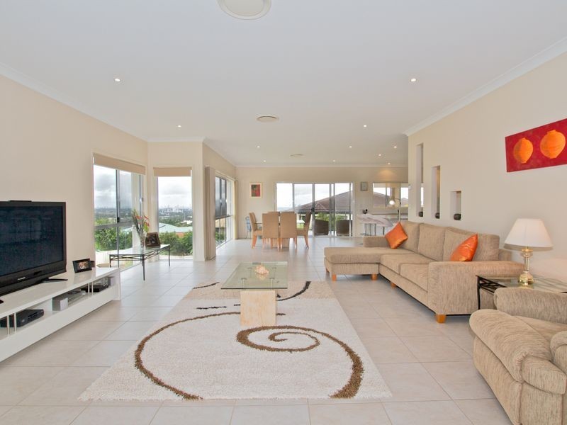 3 Ridgeline Way, Highland Park QLD 4211