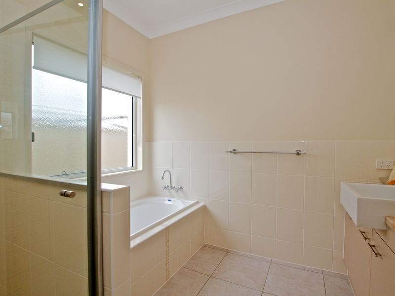 3 Ridgeline Way, Highland Park QLD 4211
