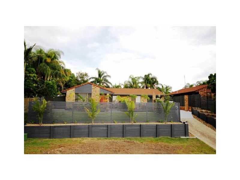 3 Quigan Terrace, Highland Park QLD 4211