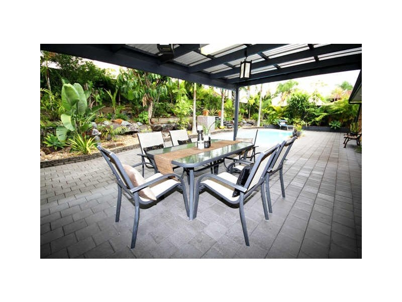 3 Quigan Terrace, Highland Park QLD 4211