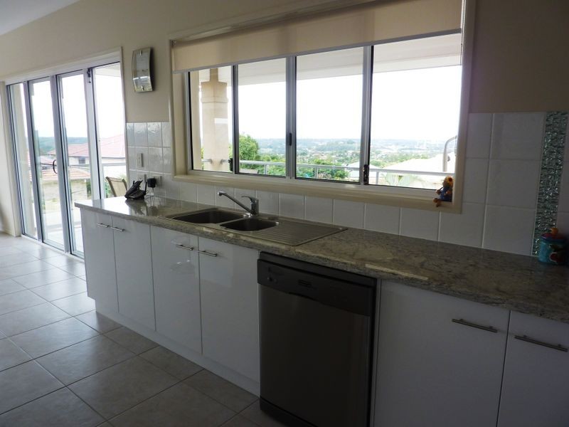 3 Ridgeline Way, Highland Park QLD 4211
