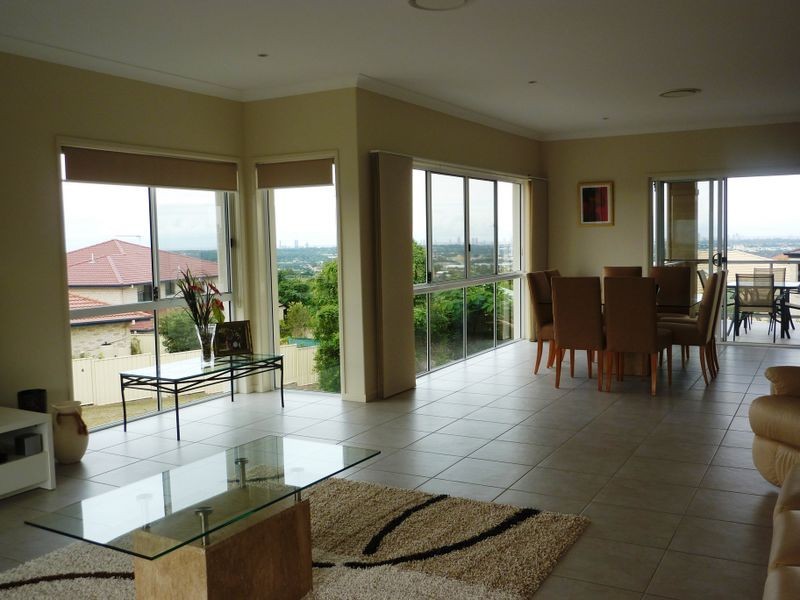 3 Ridgeline Way, Highland Park QLD 4211