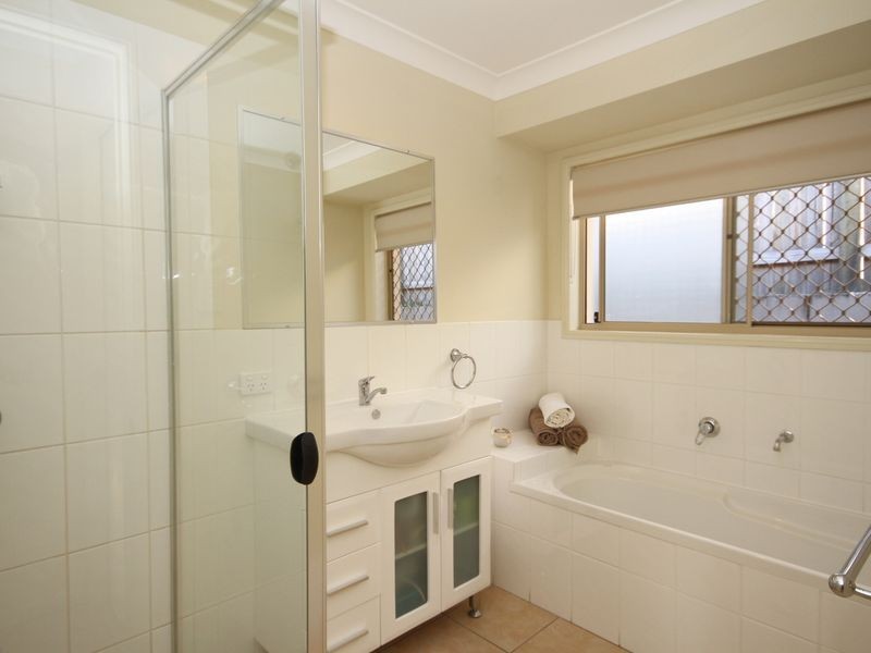 1 Debbie Way, Nerang QLD 4211