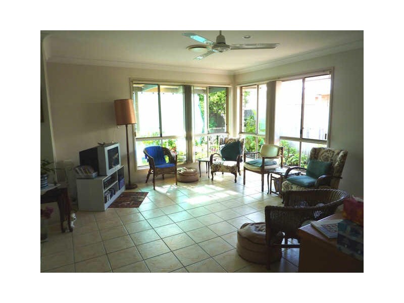 2 “Tersha”/6 Gemma Glade, Labrador QLD 4215