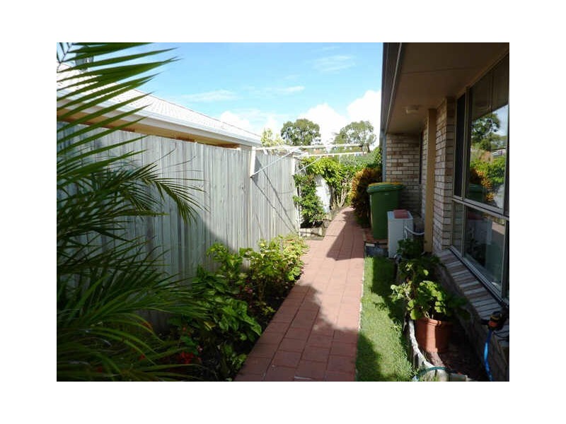 2 “Tersha”/6 Gemma Glade, Labrador QLD 4215