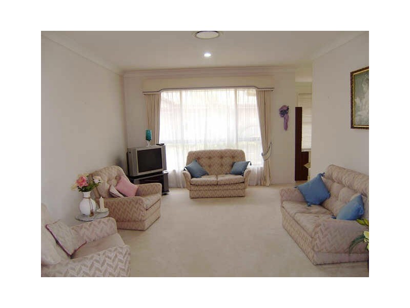 8 Josh Court, Ashmore QLD 4214