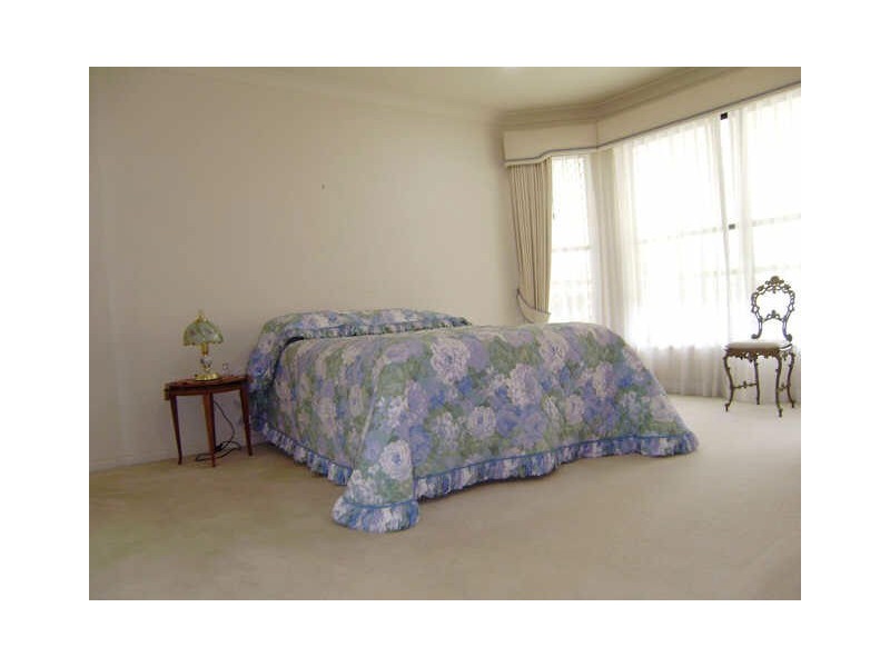 8 Josh Court, Ashmore QLD 4214