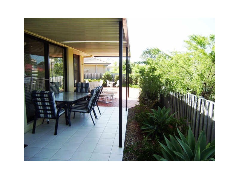 8 Josh Court, Ashmore QLD 4214