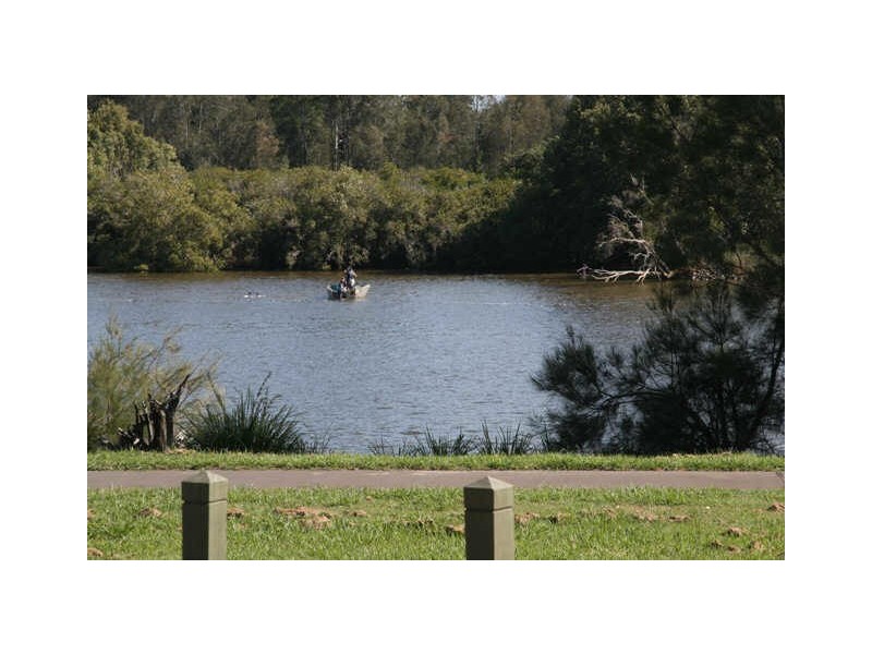 8 Josh Court, Ashmore QLD 4214