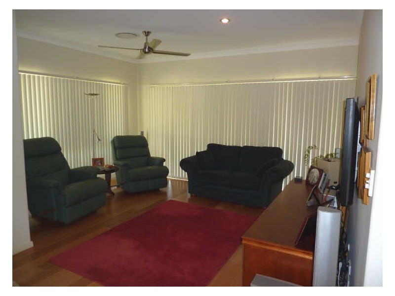 4 Honey Eater Court, Gilston QLD 4211