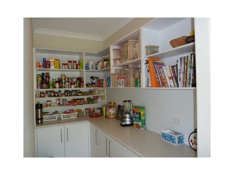4 Honey Eater Court, Gilston QLD 4211